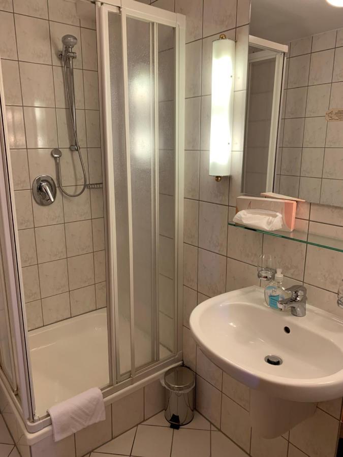 Hotel Garni Eschenbach Хильдбургхаузен Экстерьер фото