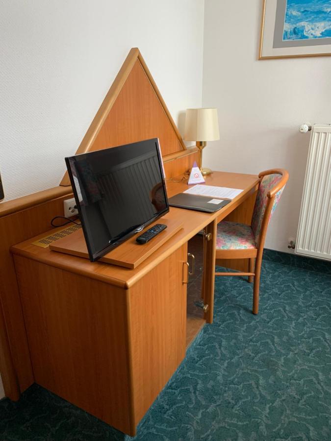 Hotel Garni Eschenbach Хильдбургхаузен Экстерьер фото